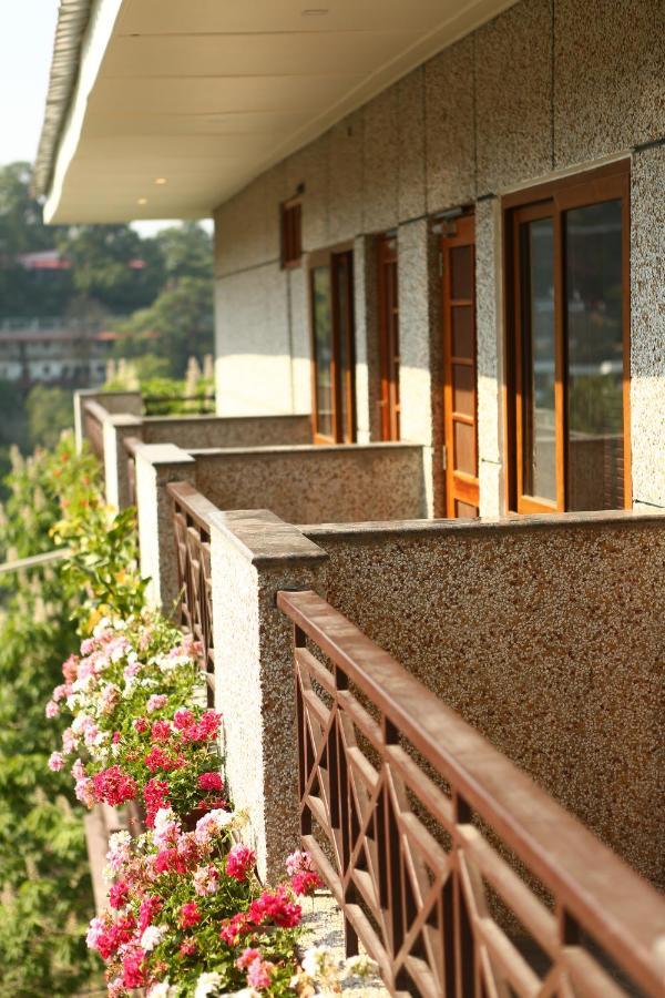 Hotel Devlok Primal Массури Экстерьер фото