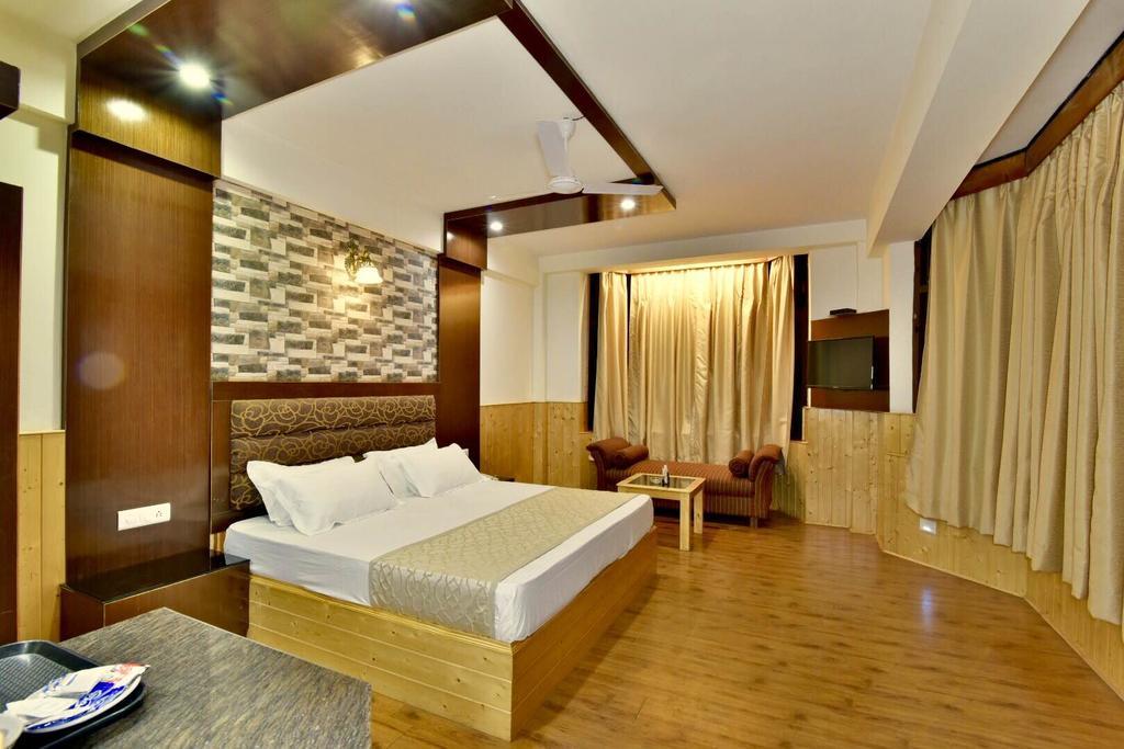 Hotel Devlok Primal Массури Экстерьер фото