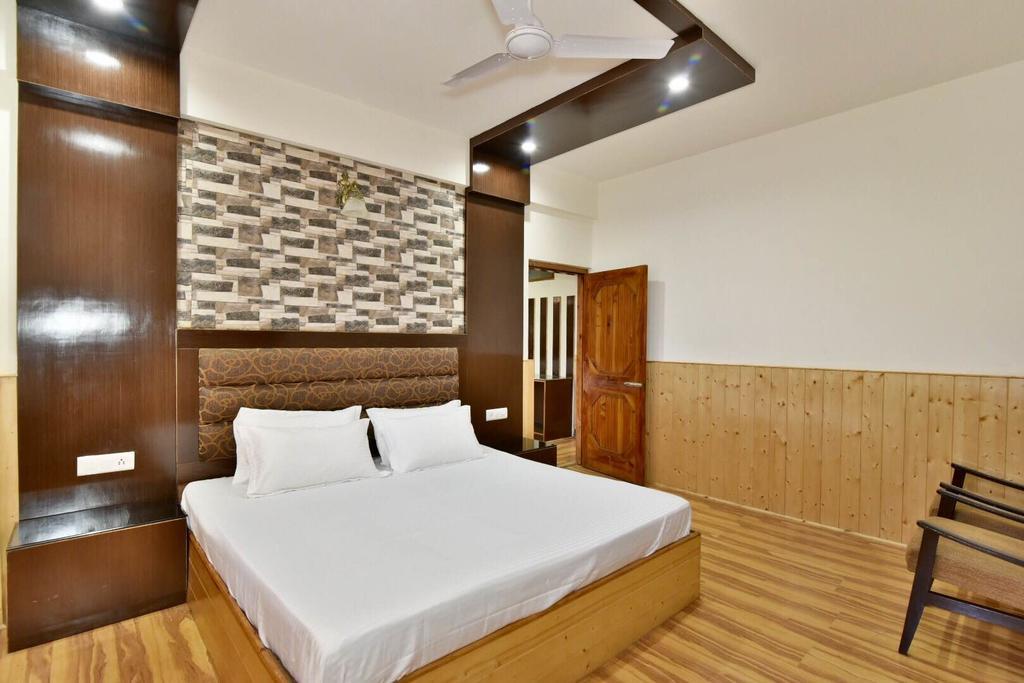Hotel Devlok Primal Массури Экстерьер фото