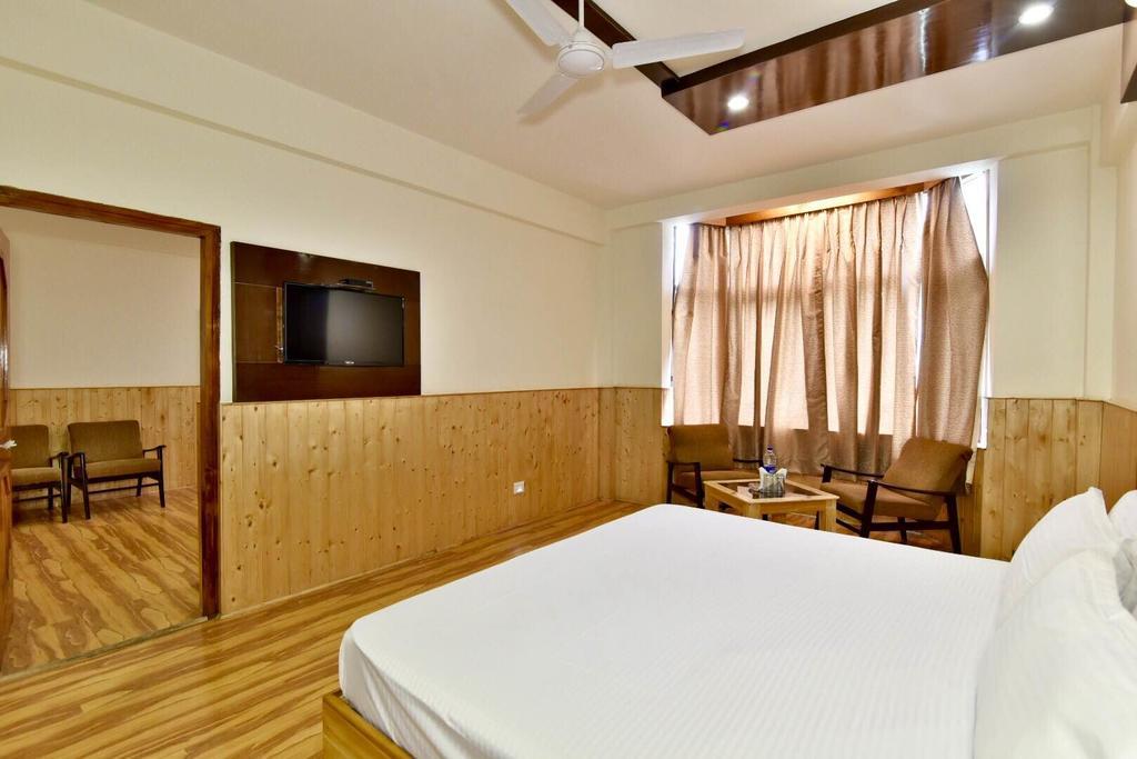 Hotel Devlok Primal Массури Экстерьер фото